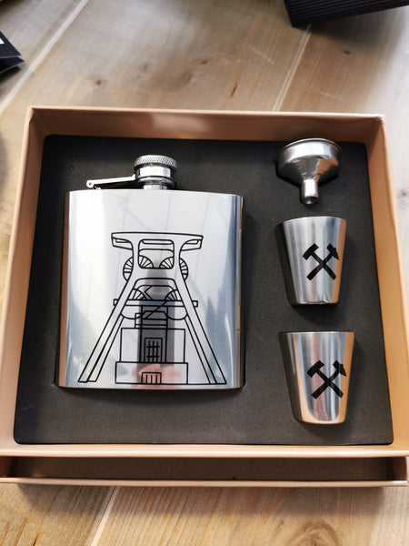 Flachmann-Set mit 2 Pinnchen